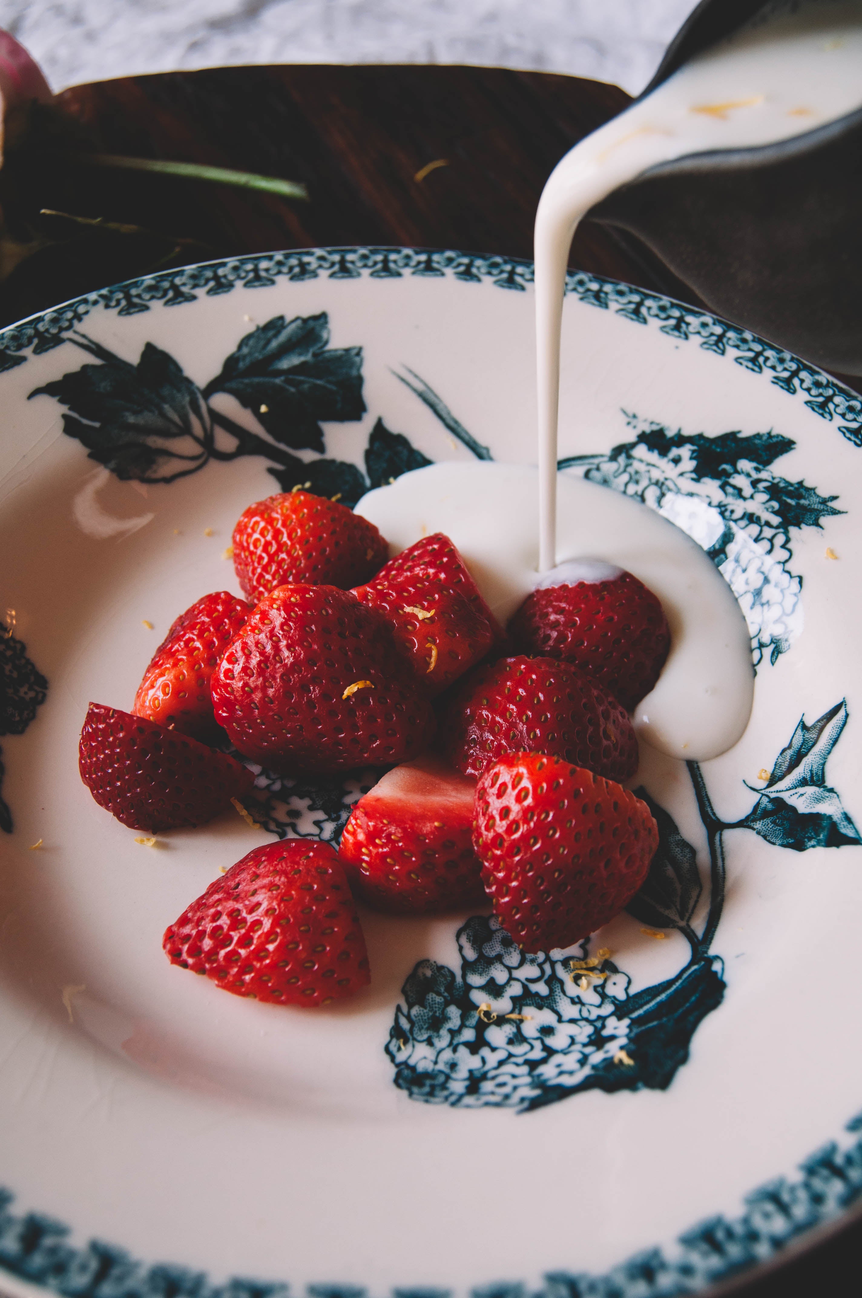 The Ultimate Guide: Master the Art of Making Yogurt and Kefir at Home